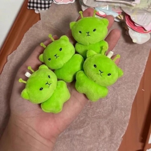 Mini alien cat invasion - mini, earth